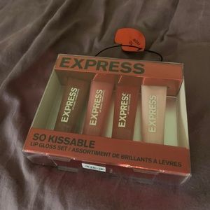 Express lip gloss set